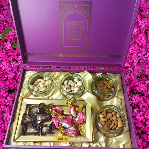Maharaja Mystry Combo Pack ( Dry Fruit & Chocolate )